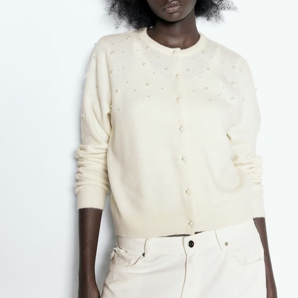 NWT SOLD OUT H&M Cream Pearl Embellished Button-Up Cardigan Size S - Picture 3 of 7